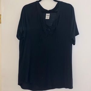 Victoria’s Secret Pink tie up t-shirt